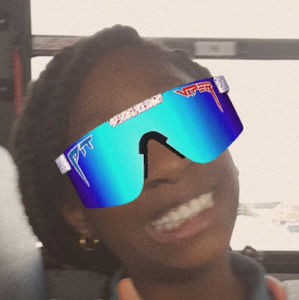 Meet your Posher, Andrea